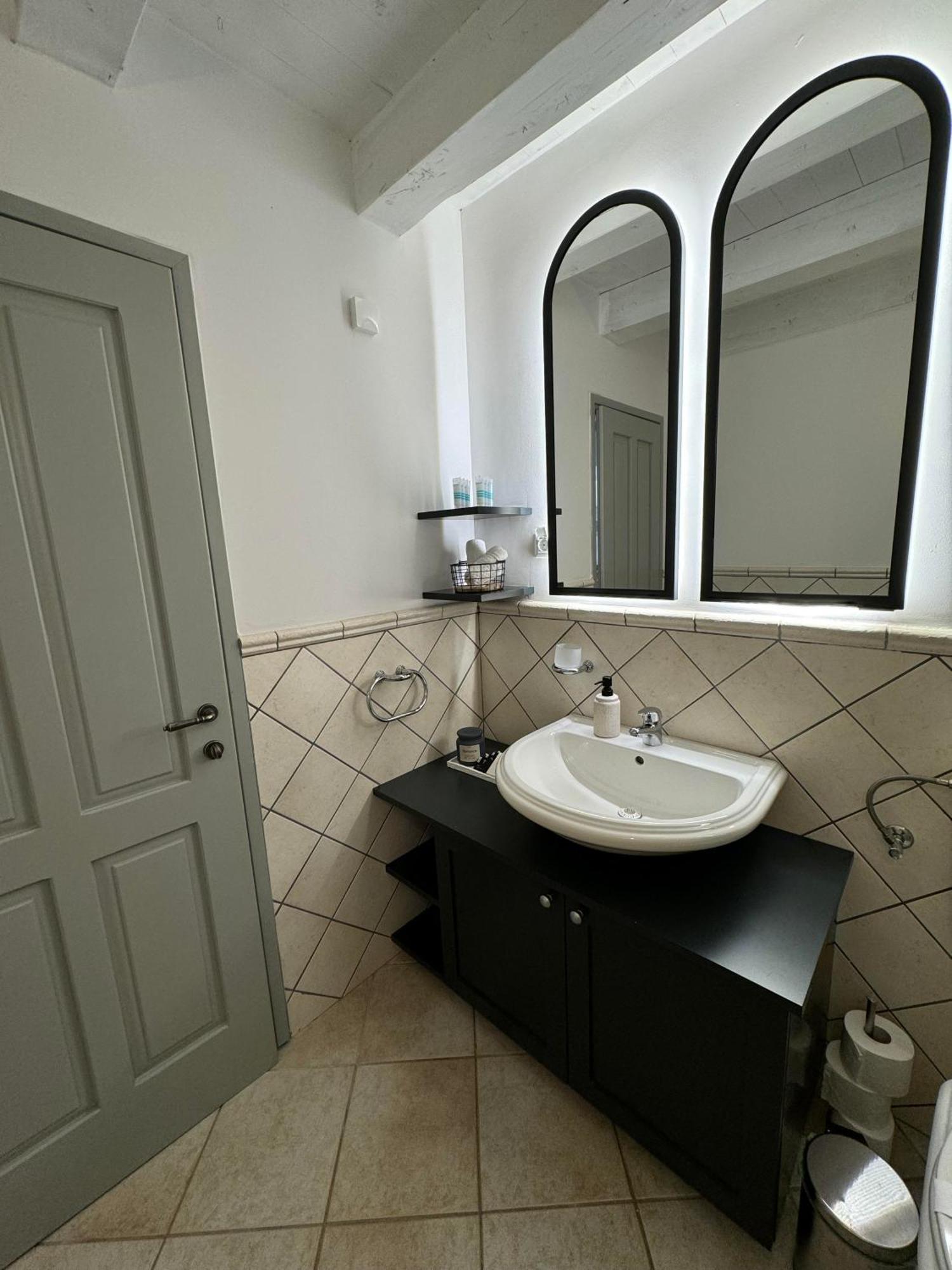 Podgora Experience Suite With Jacuzzi ネレジネ エクステリア 写真